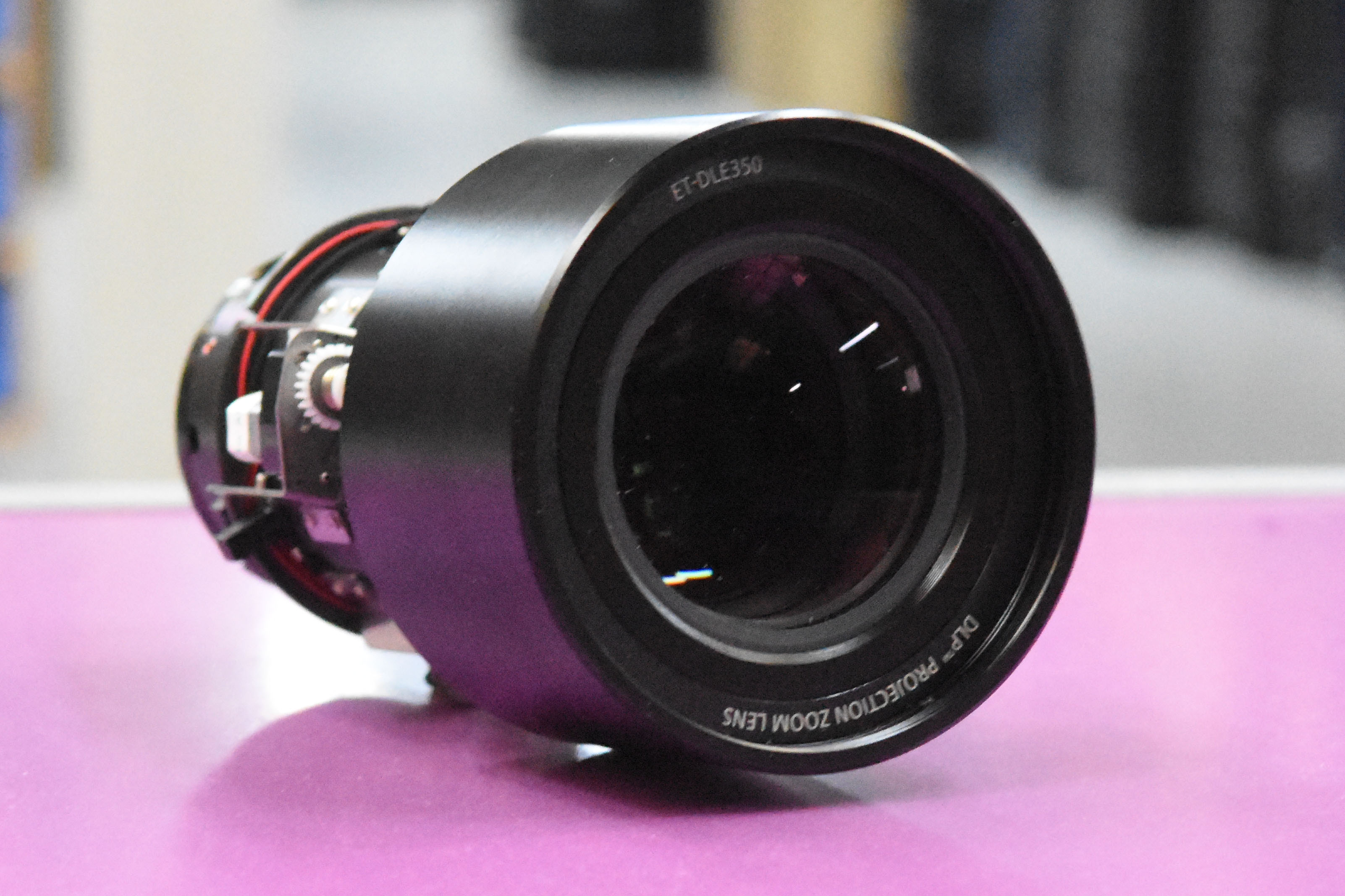 Panasonic ETDLE350 Long throw lens (3,6 5,51) for rent at STAKE5.be