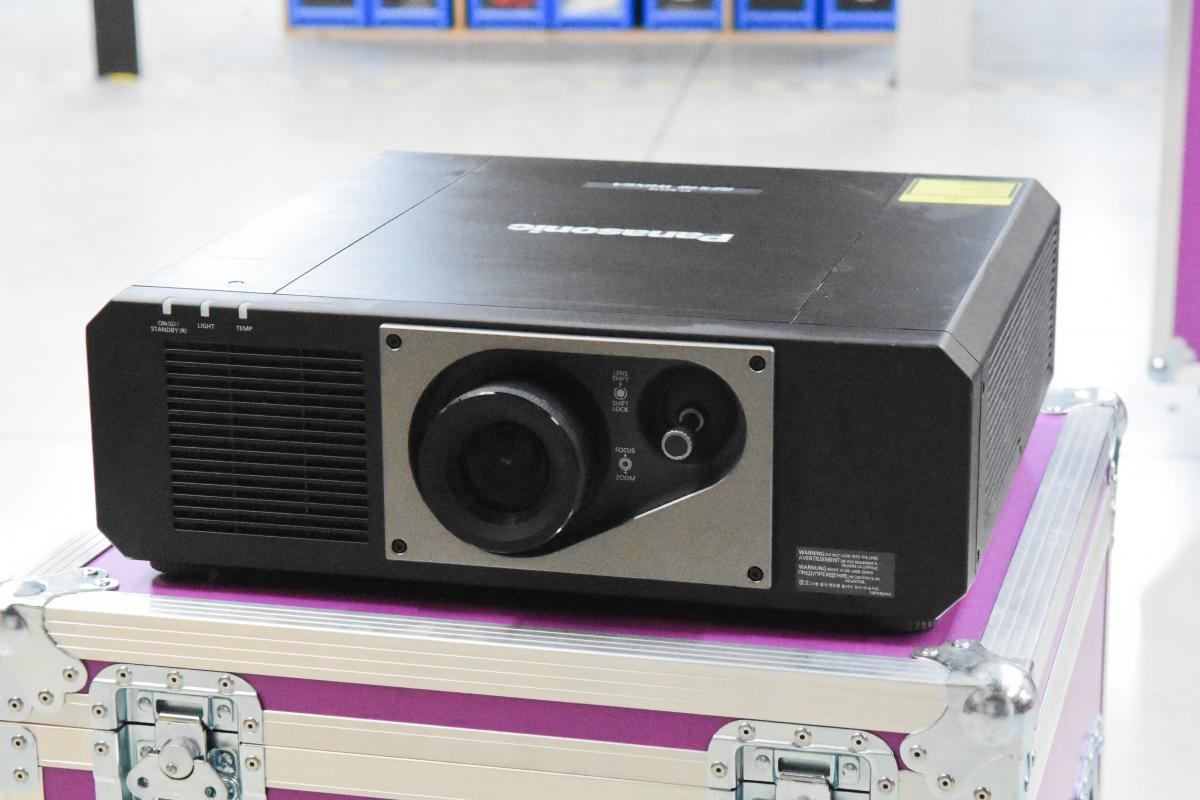 Interface du casino Stake5 montrant les jeux et promotions